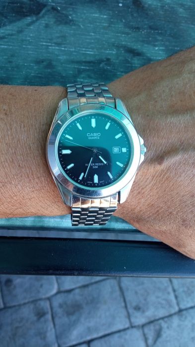 Часы Casio quartz