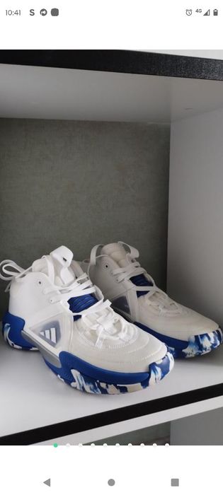 Adidas кросівки високі