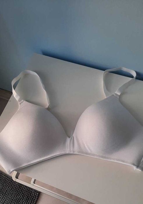 Staniki bez uciskowe-bez fiszbin.