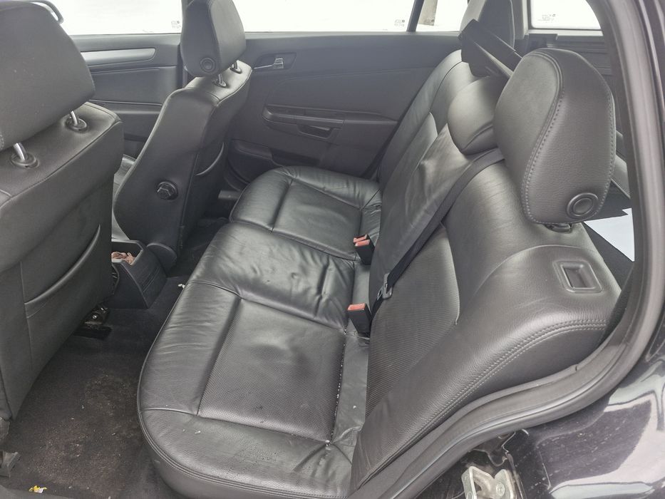 Салон сидіння натуральна шкіра  Opel Astra H 2004-11 універсал Recaro