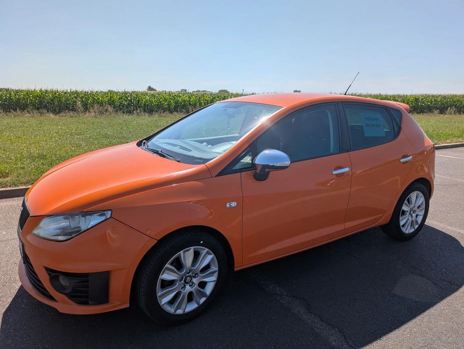 Seat Ibiza Seat Ibiza. 1.6 benzyna. Limitowana. Pomarańczowa