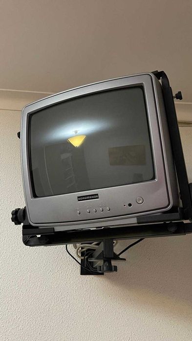 Televisões de "caixote" - traseira grande