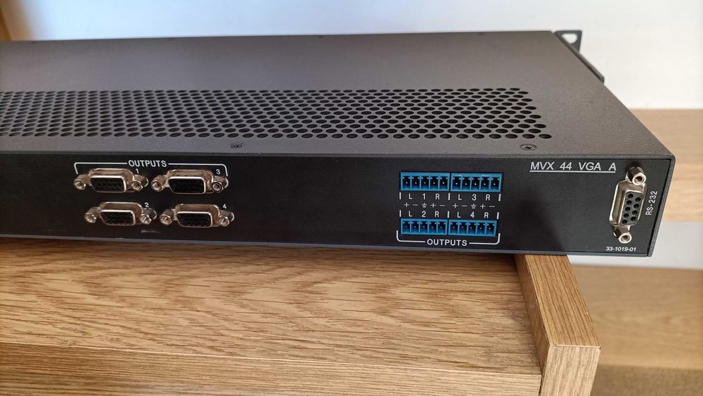 VGA/Audio Matrix Switcher - Extron MVX 44 VGA A