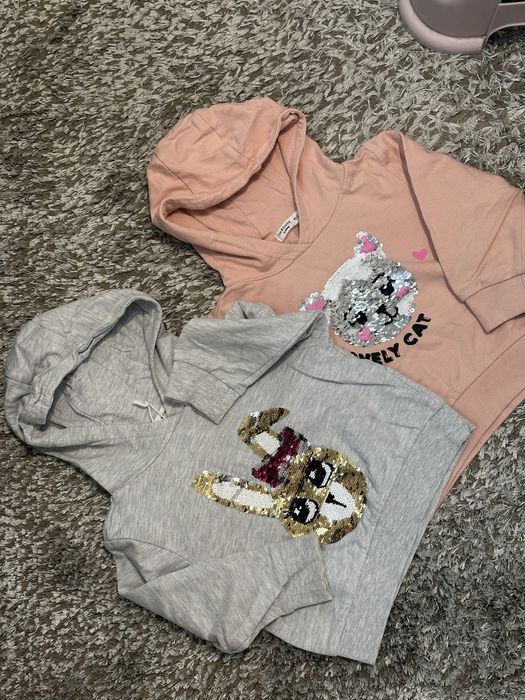 Кофта ,худі.