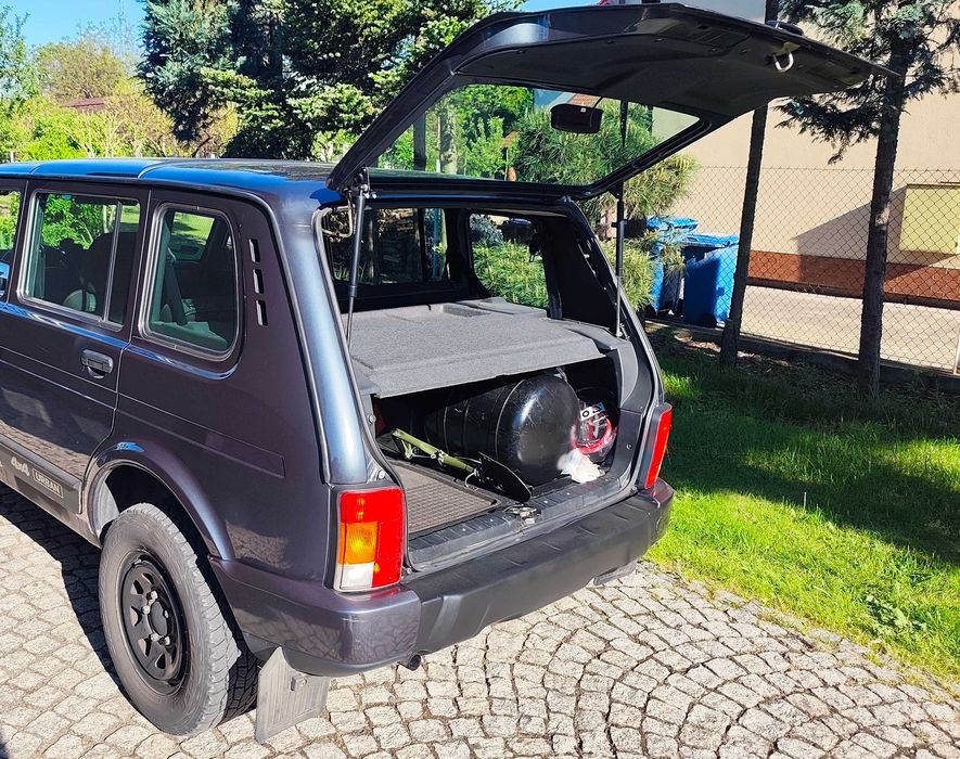 Łada niva 4x4 Urban 5D