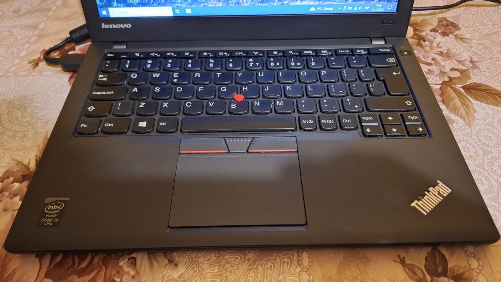 Надійний ноутбук Lenovo ThinkPad X250 , 4 ГБ оперативка, 120 SSD