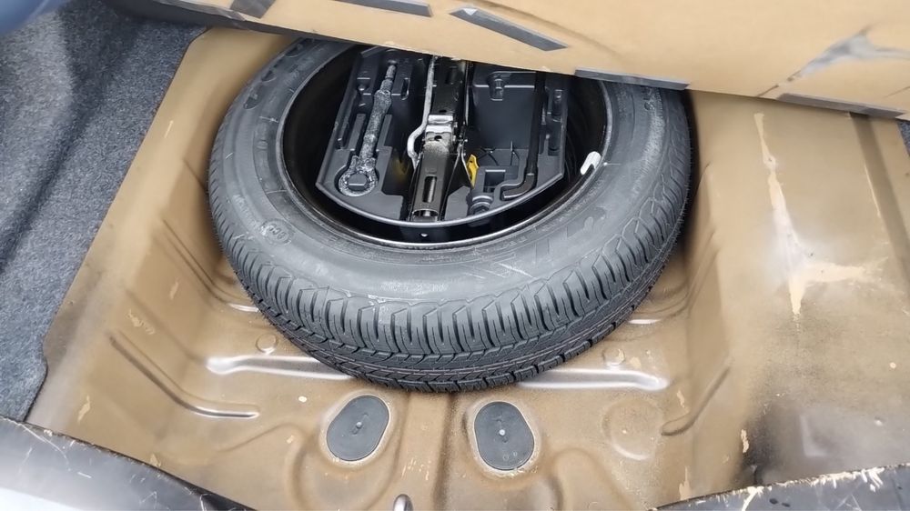 Продам Peugeot 301 (2016)