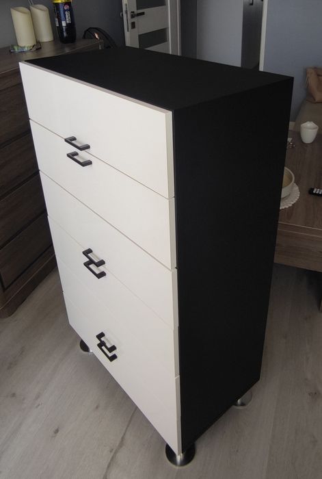 Sprzedam komodę 70x40x120