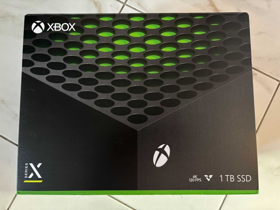 Xbox Series X 1 ТБ Black + 3 игры в подарок