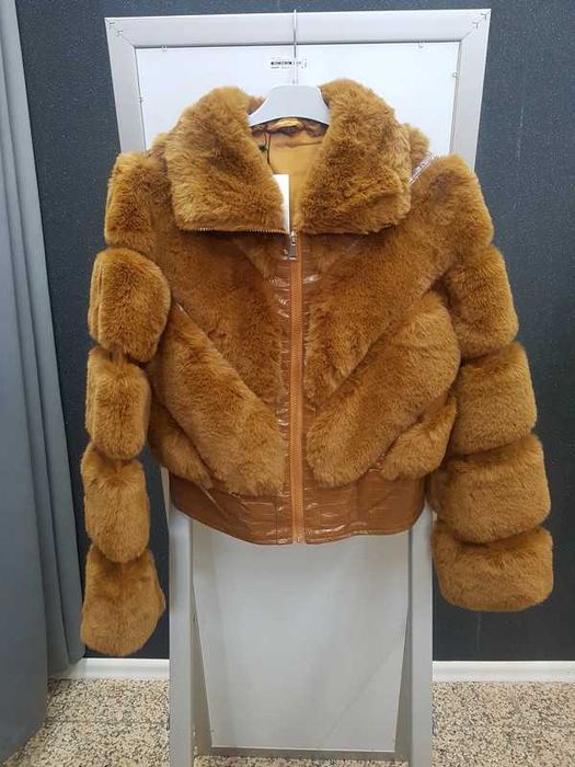Futerko brązowe camel czekolada S
