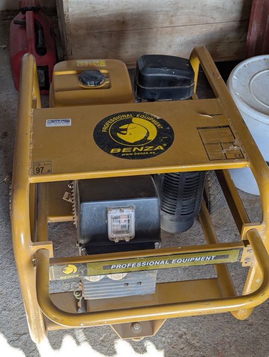 Gerador Arranque Manual 9HP 4.8KVA Benza E5000