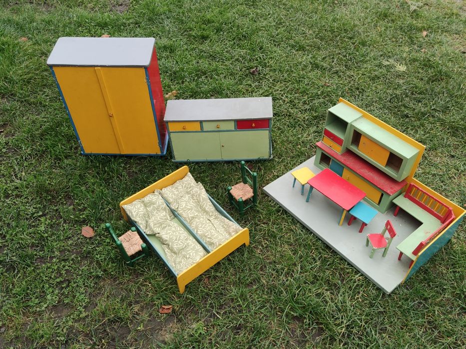 Stare drewniane mebelki domek dla lalek komoda szafka łóżko vintage