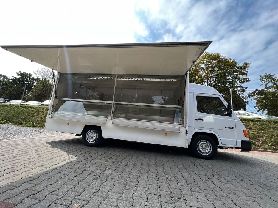 Mercedes-Benz MB100D  FOODTRUCK - Sklep - Bar - Kamper - Borco-Höhns - Stan b.dobry
