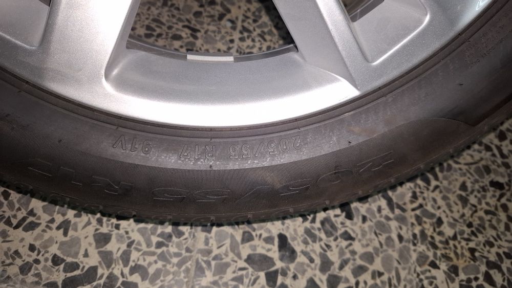 Jantes seat novas e pneus novos.