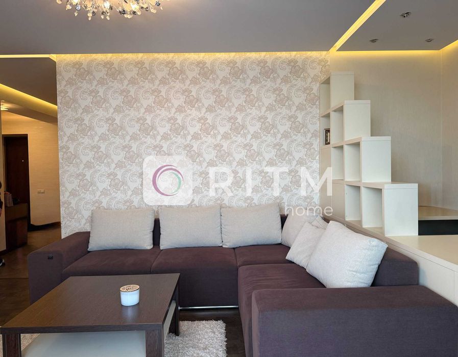 Оренда 2-кімнатна квартира з дизайнерським ремонтом + власний гараж