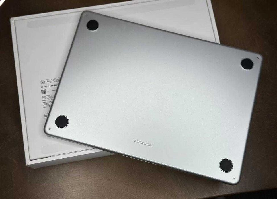 Macbook Air 13 M4 16 /512