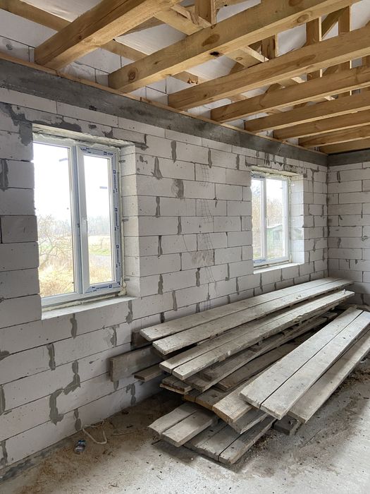 Будинок 1 поверх 85 кв. метрів +2 поверх 70 кв.метрів