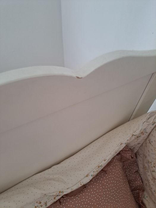 Berço branco com colchão