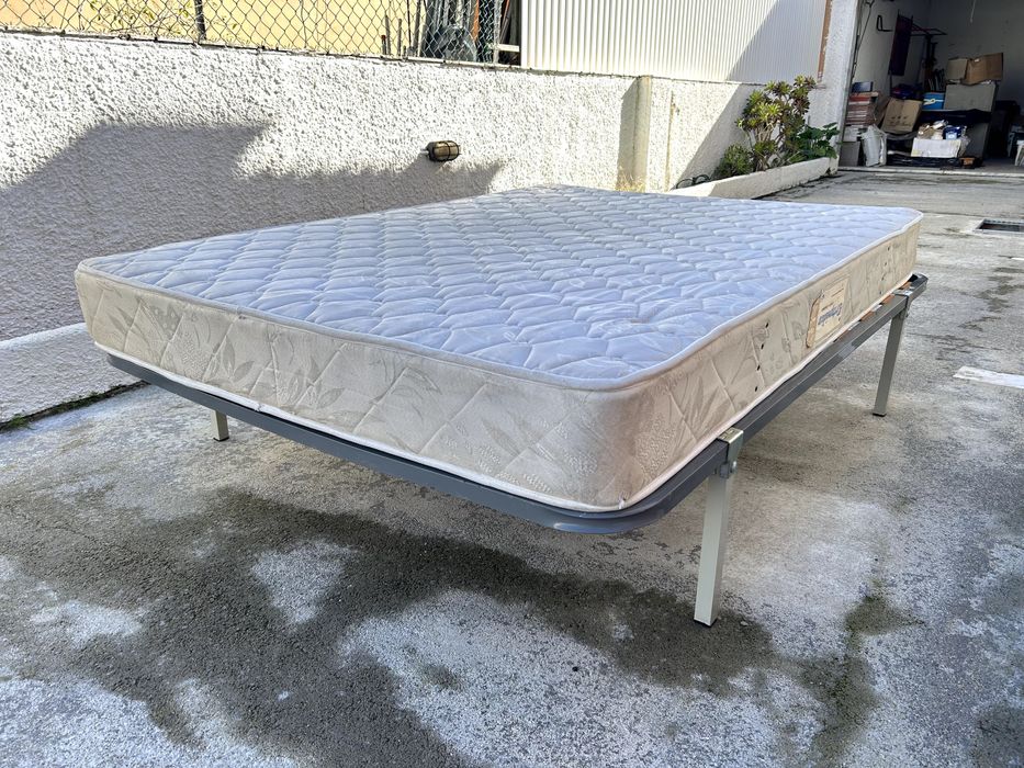 Colchão 140x190 cm + Estrado