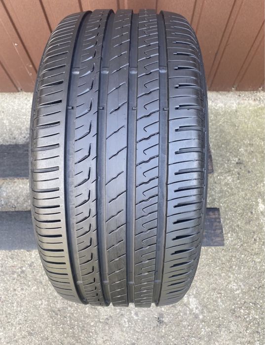 Opona 245/45r17 Barum Bravuris 5 HM