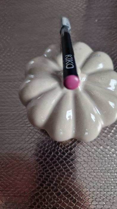 Różowa kredka do ust konturówka Kiko Milano Orchid Pink nr 26