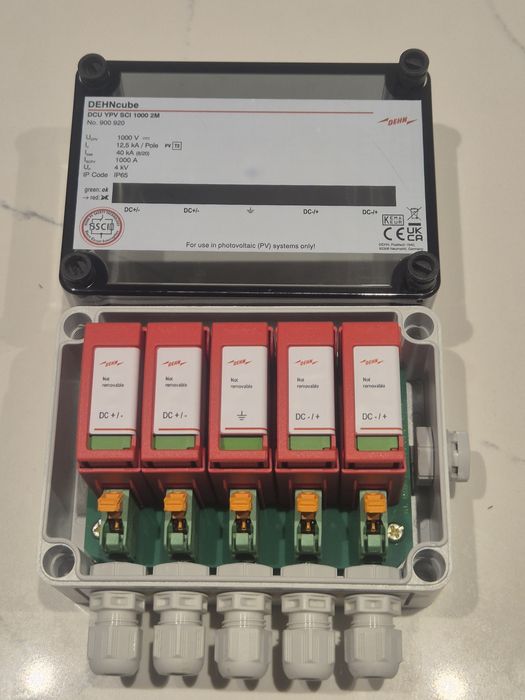 ogranicznik przepięć DEHNcube YPV SCI 1000 2M.
DEHNcube YPV SCI 1000