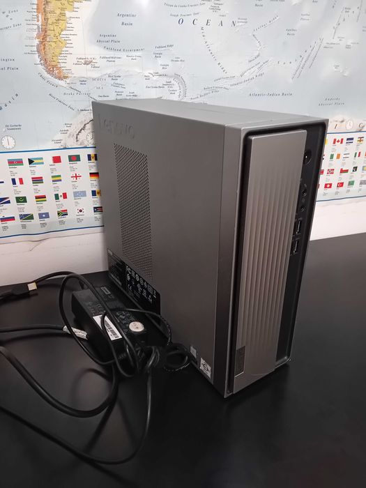 Computador de mesa Lenovo