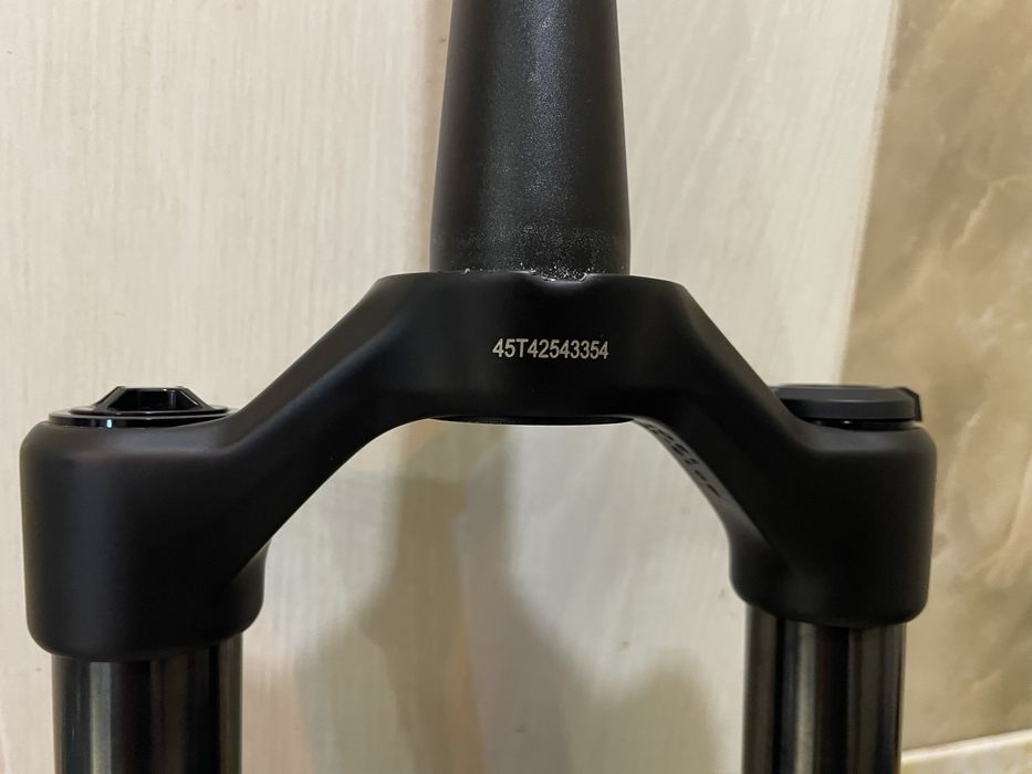 Вилка RockShox Psylo silver 160mm знята з нового велосипеда шток 22см