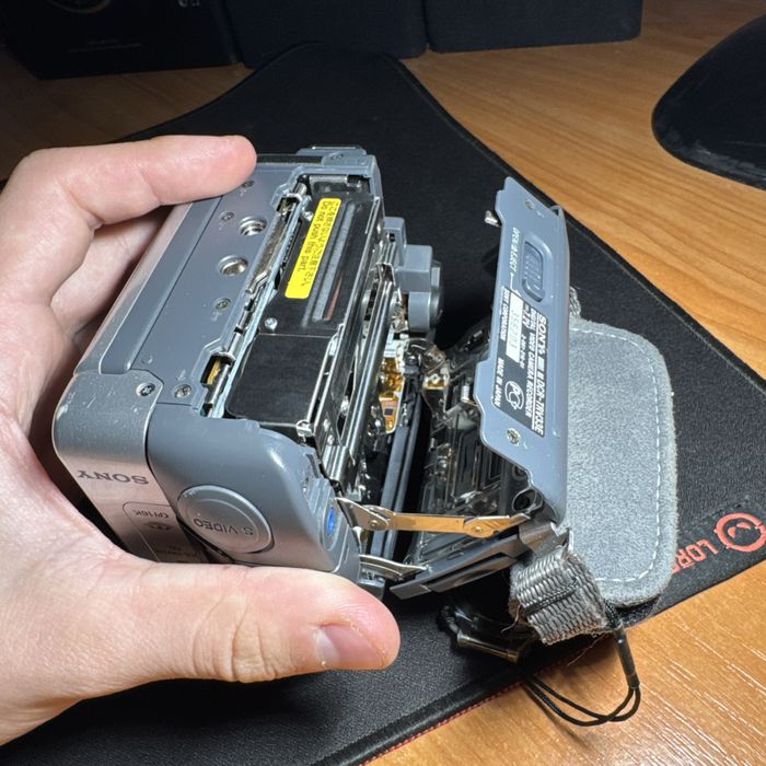 Sony Handycam DCR-TRV33E