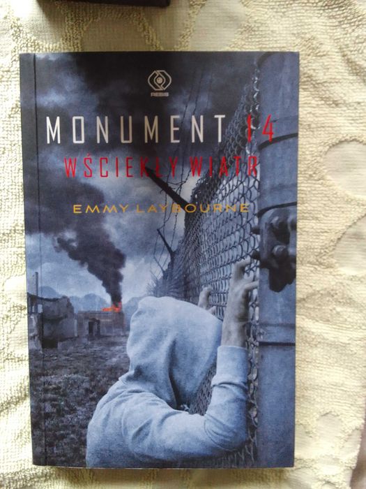 Emmy Laybourne monument 14 komplet 3 sztuk