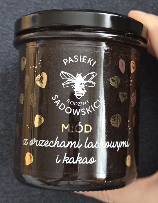 Miód z orzechami laskowymi i kakao