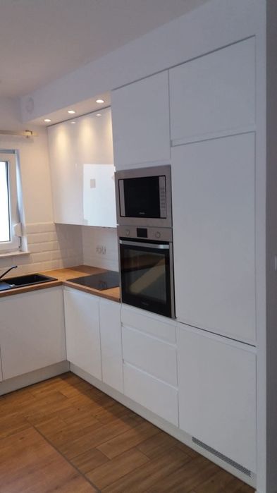 Meble kuchenne na wymiar, zestaw mebli, kuchnia, lakier, akryl.