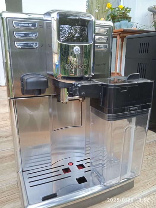 Кавоварка Saeco incanto