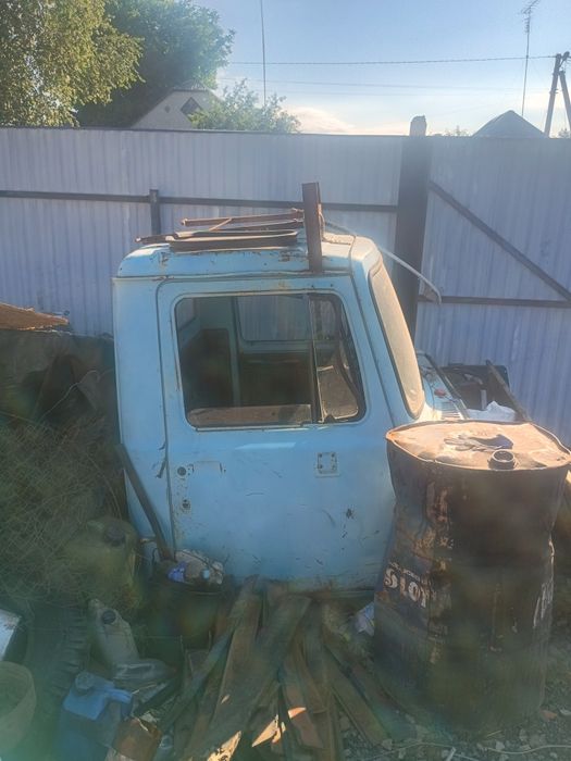 Продам дві кабіни Газ 3307