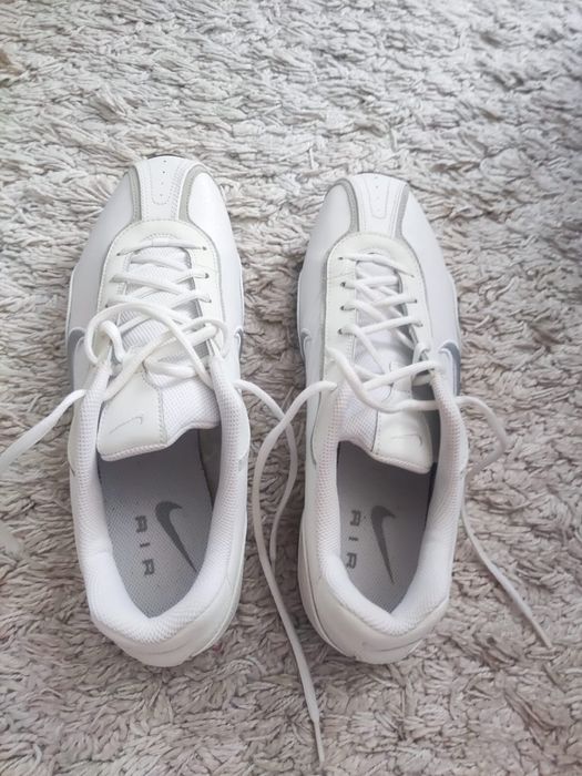 Продам кроссовки оригинал Nike 44р US 11.5\ UK 10.5