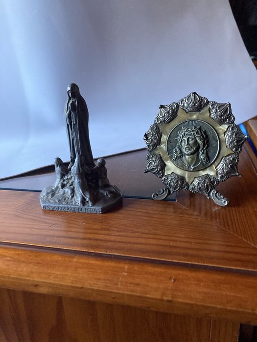 Pecas religiosas em estanho