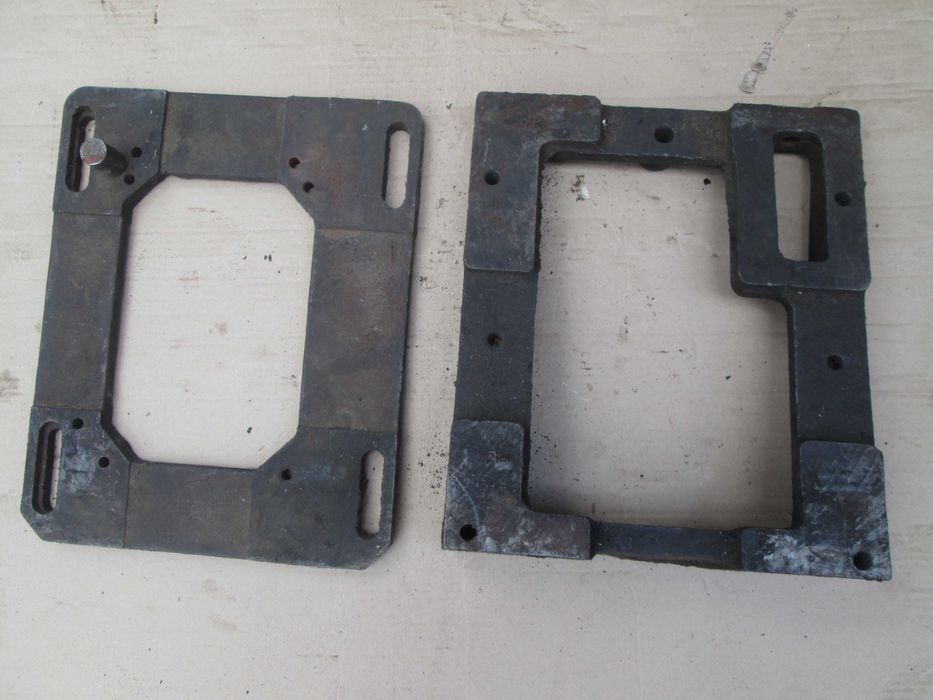 Токарний станок 1А616. Кріплення двигуна.