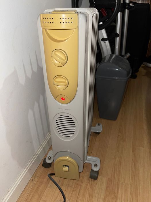 Aquecedor a óleo / Radiador elétrico – em bom estado