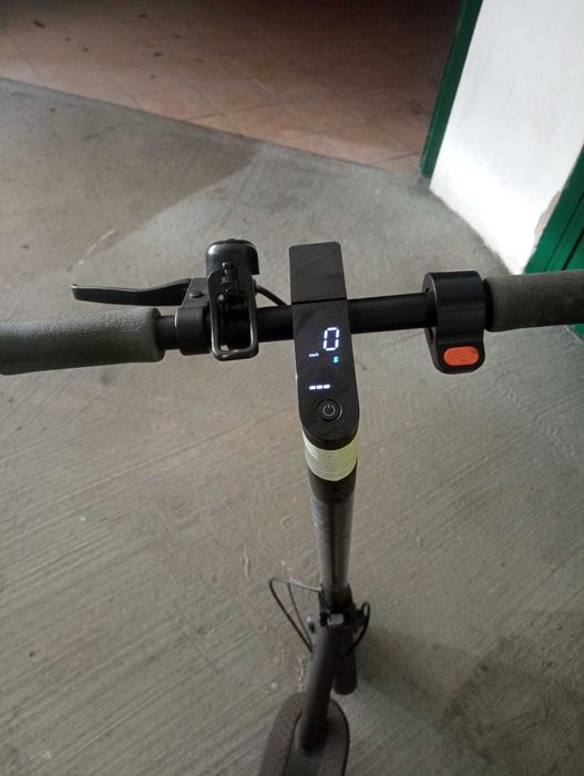 Trotinete Xiaomi Mi Electric Scooter Essential – Como Nova