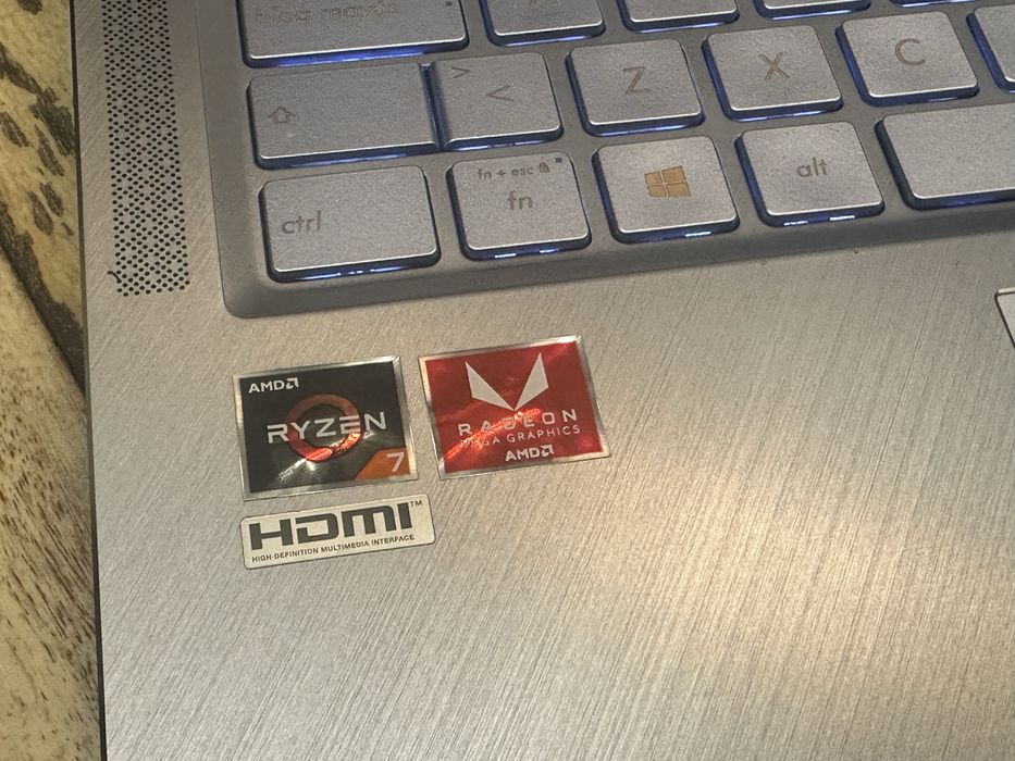 Asus Zenbook UM435D Ryzen 7 SSD