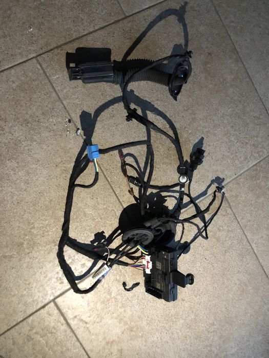 Блок дверей на Ауд 4  передній правий