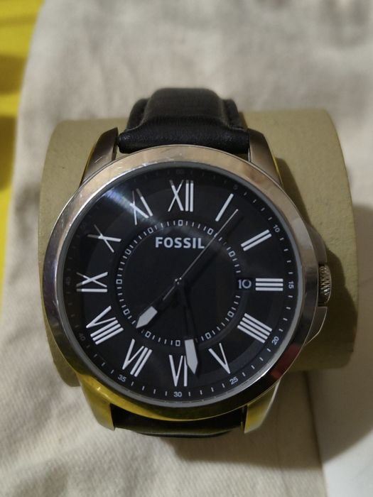 Часы Фоссил,в идеальном состоянии.