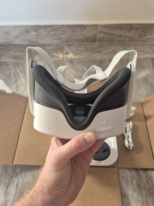 Окуляри віртуальної реальності Meta Quest 3S 128GB