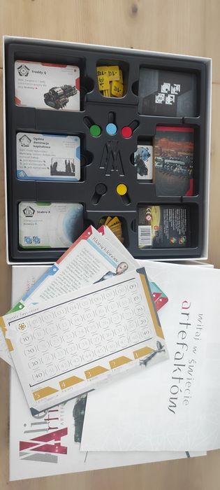 Gra planszowa Alien Artifacts z dodatkiem