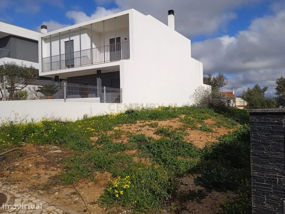 Não Perca Esta Grande Oportunidade! Terreno Urbano Com Projecto Aprova
