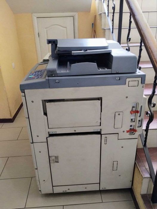Продам МФУ принтер сканер копір Konica Minolta