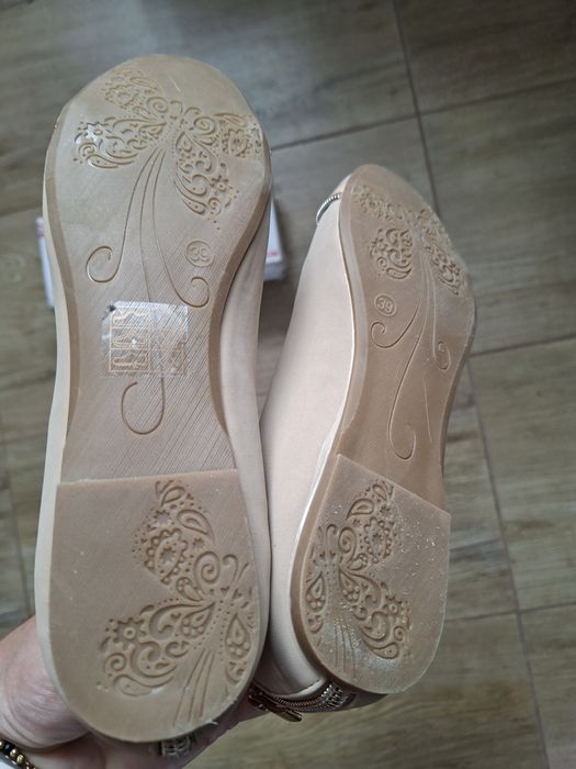 Baleriny 39, wkładka 25cm