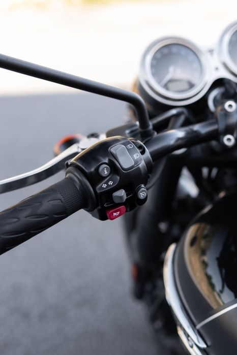 2022 Triumph Bonneville T120 Black Edition