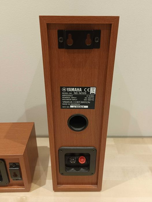 Colunas Yamaha NS-P125