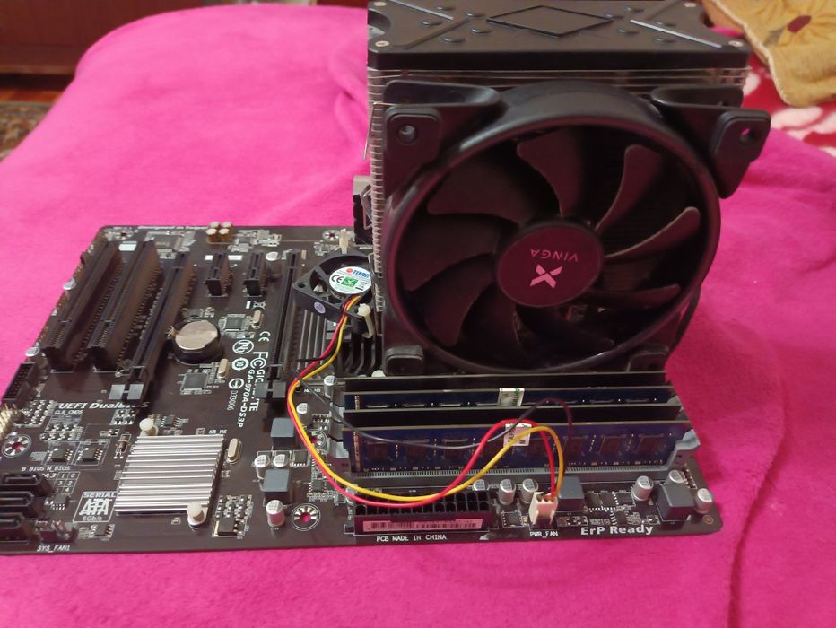 Продам комплект fx8350 gigabyte GA970 16gb DDR3
